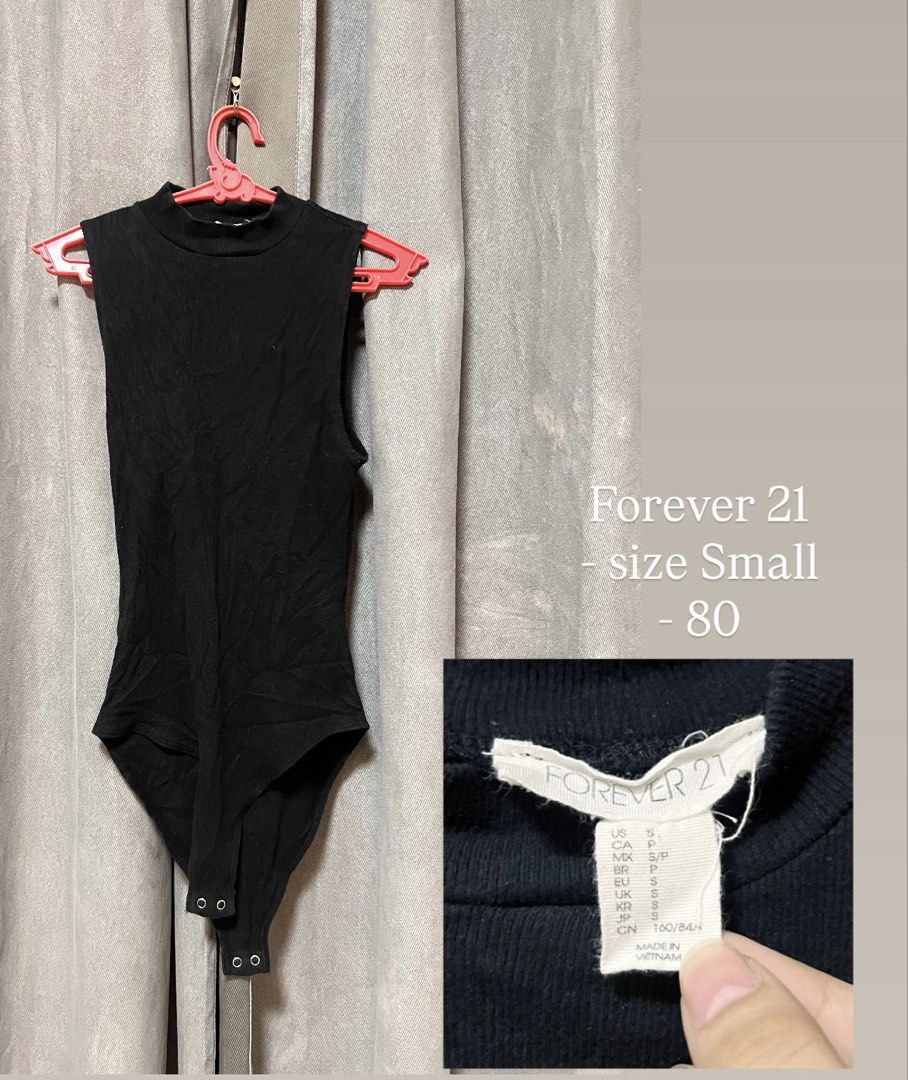 Preloved w brands tops (Category: Shirts) located in Manila. Submitted by chesasistio (Listing ID 1470385718, Image 2). Description: Price and size on the photo.