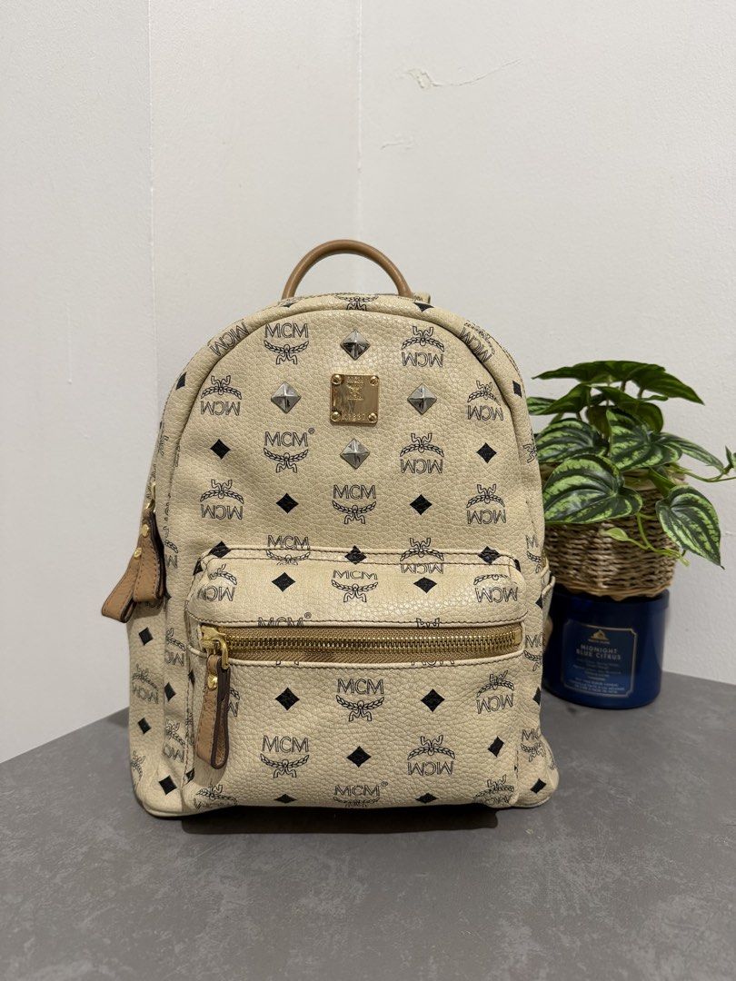 PRE-OWNED MCM VICETOS BACKPACK (Category: Backpacks) located in Paranaque City. Submitted by johnmarco29 (Listing ID 1470503894, Image 1). Description: Lightly used. Signed of usage (please see last pic) Hair lines on hardwares Clean Interior.