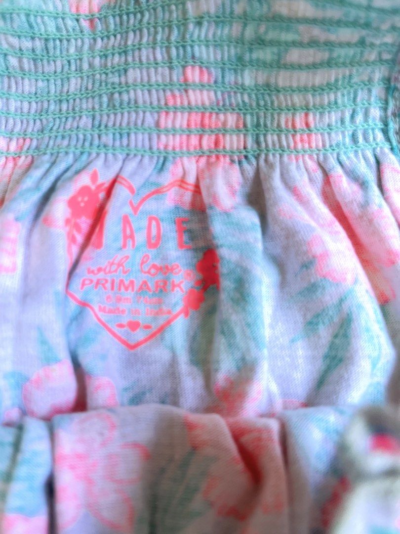 Primark 🇬🇧 6-9 m (Category: Babies & Kids Fashion) located in Bayombong. Submitted by whimsystuff (Listing ID 1470409893, Image 3). Description: Primark 🇬🇧 Snap-crotch Romper w headdress 6-9 m Perfect print for summer Brand new P 350 .