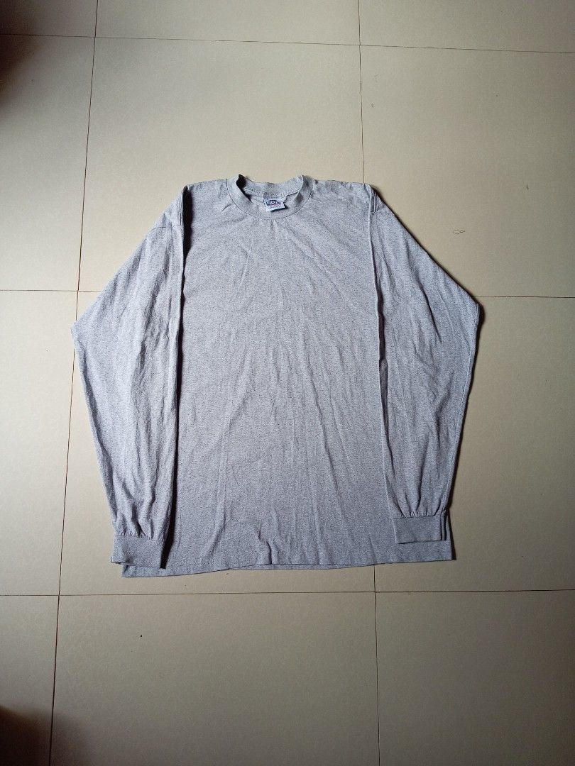 Pro Club Heavy Weight Long Sleeve (Category: Hoodies) located in Manila. Submitted by sonny2k (Listing ID 1470445805, Image 1). Description: width: 25 length: 32 .