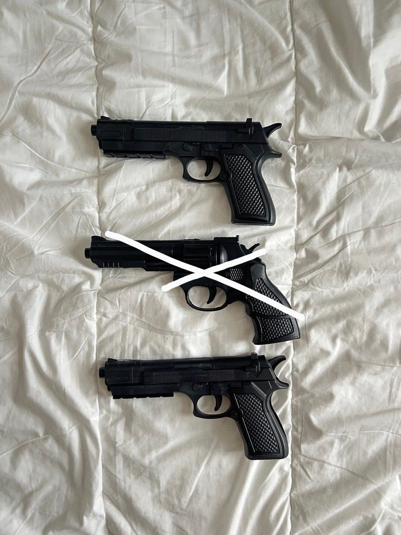 PROP TOY Black Plastic Toy Guns for Halloween costume police robber ...