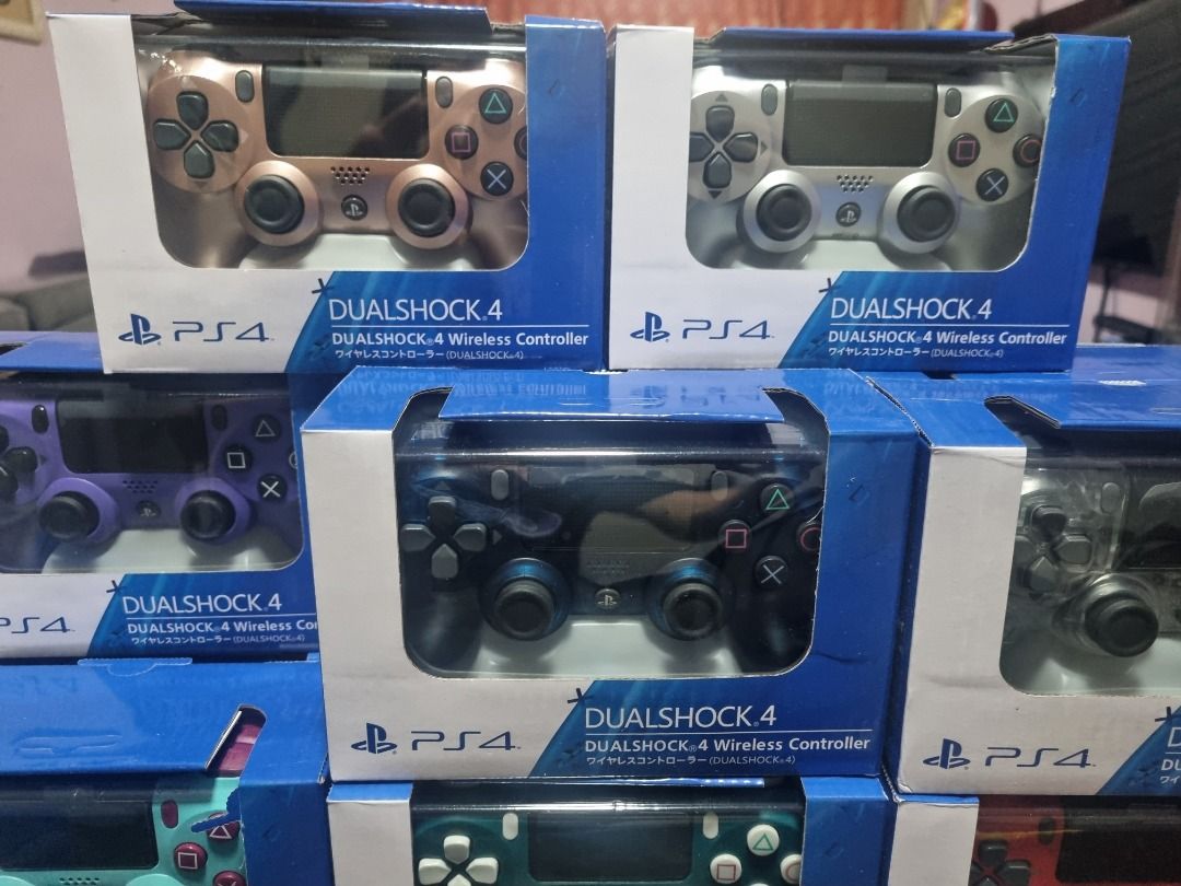 PS4 Wireless Controller (Category: Controllers) located in Singapore. Submitted by alrorschach (Listing ID 1470474855, Image 3). Description: Comes with charging cable. OEM. Ask for discount & you no longer exist to me..