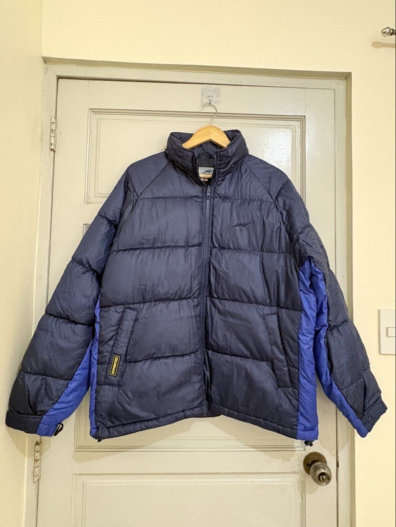 Puffer Jacket (Category: Coats, Jackets and Outerwear) located in Apalit. Submitted by minimaliztcloset (Listing ID 1470375372, Image 1). Description: .