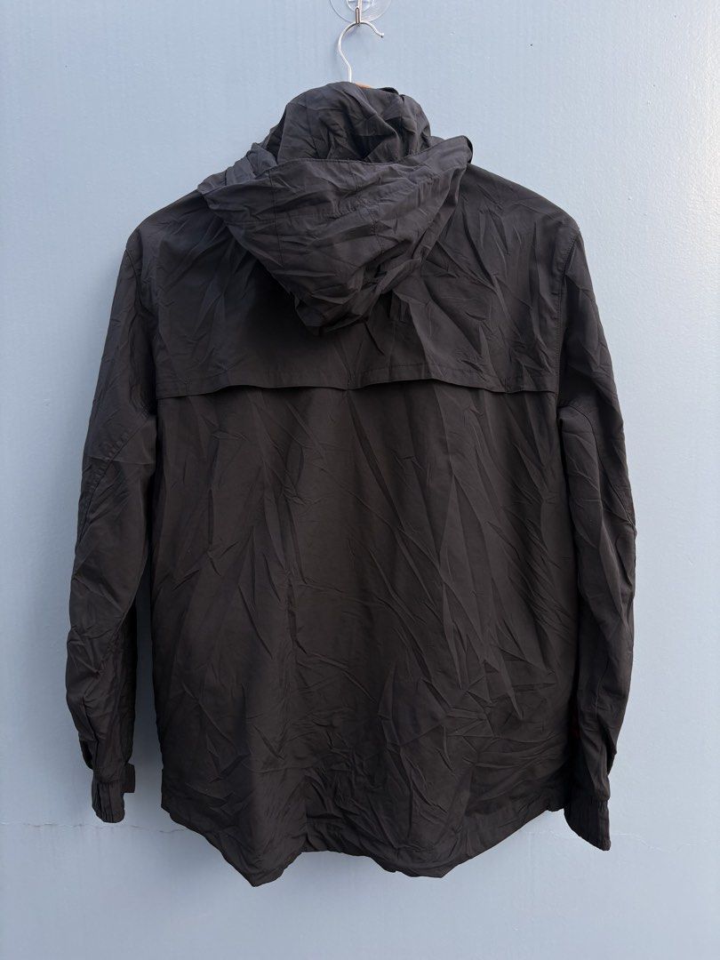 Puma hooded windbreaker jacket (Category: Coats, Jackets and Outerwear) located in General Santos City (Dadiangas). Submitted by a.rt.eyes (Listing ID 1470472698, Image 2). Description: Puma hooded windbreaker jacket Packable and removable hood Water repellent jacket Size medium on tag Dimension width 21 length 27 back 28 Excellent condition with no issues Color rate 10/10 Original Located in General Santos City, Mindanao. Shipping fee applies fo