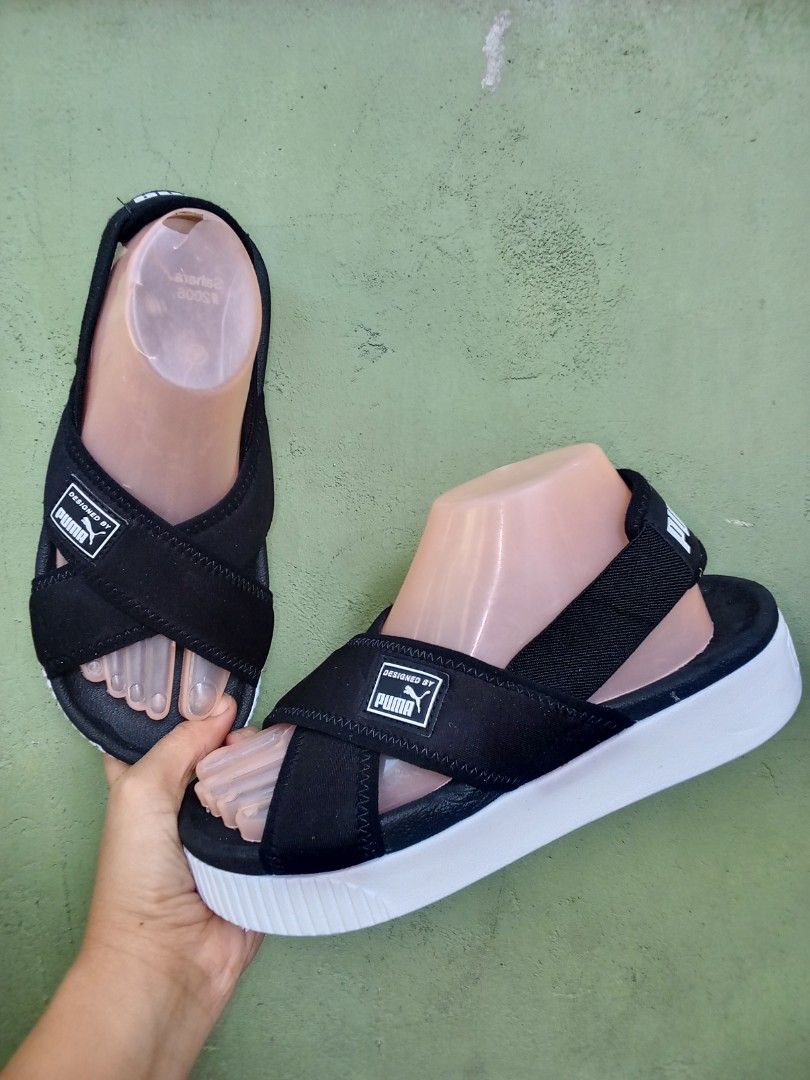 Puma platform sandals (Category: Flats & Sandals) located in General Santos City (Dadiangas). Submitted by ukayonlineshoppe (Listing ID 1470477073, Image 1). Description: 25xm excellent condition magaan original.