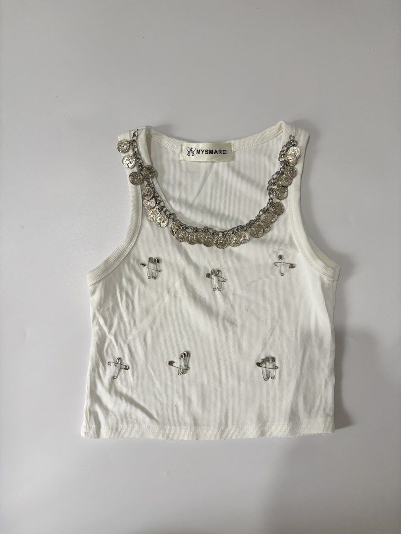 punk top (Category: Sleeveless) located in Binan City. Submitted by byhiraeth (Listing ID 1470522781, Image 1). Description: -small to medium -no ww -has small stain -will only entertain offers since IM out of reply quota -loc is santa rosa, laguna.