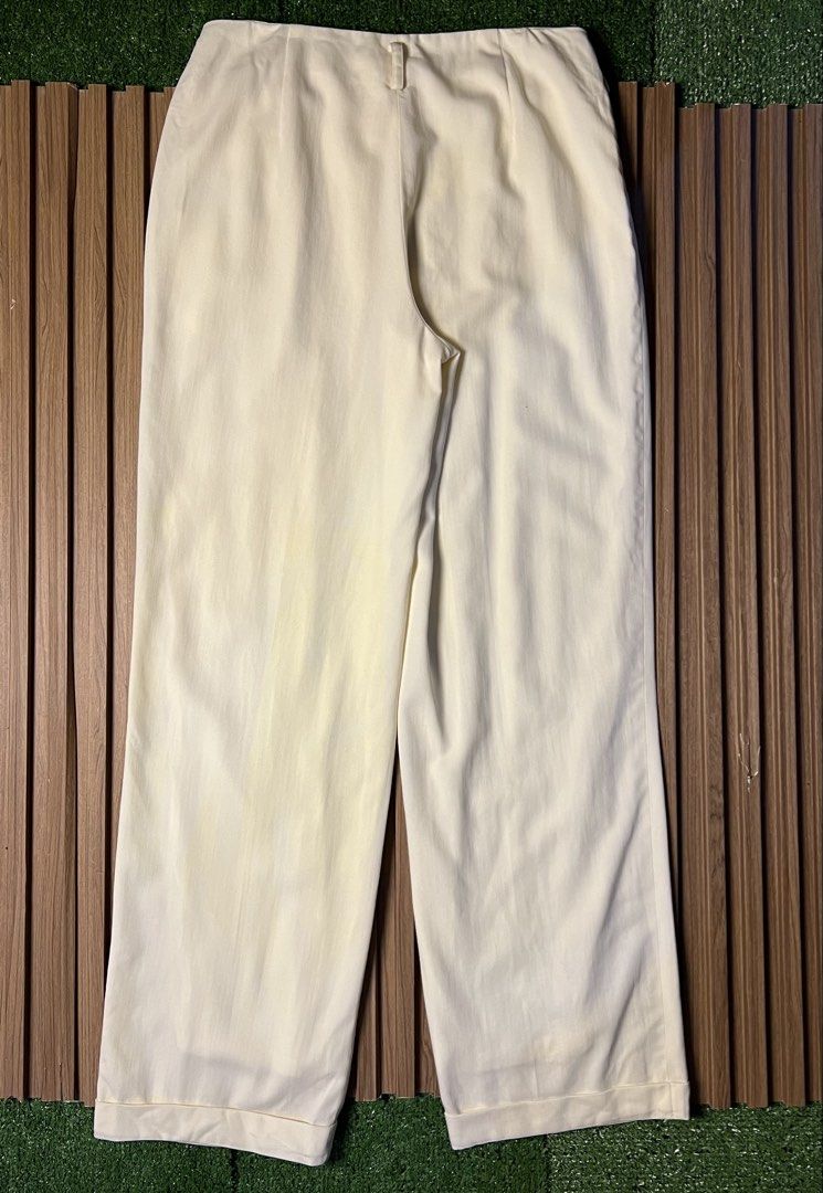PURPLE LABEL RALPH LAUREN - DOUBLE PLEATED (Category: Luxury Apparel) located in Bacolod City. Submitted by timelessbyjosh (Listing ID 1470531047, Image 3). Description: BEST FOR CASUAL & FORMAL OUTFITS SIZE : 6 ACTUAL COLOR : WHITE COLOR RATE : 10 OUT OF 10 CONDITION : NEAR NEW MATERIAL : 100 % WOOL MADE IN : ITALY FLAWS : NONE DIMENSIONS WAIST - 30 LENGTH - 41 THIGH - 13 LEG OPENING - 9 MEASUREMENT TAKEN WHILE LAYING FLAT. PLEASE COMPARE THE ME
