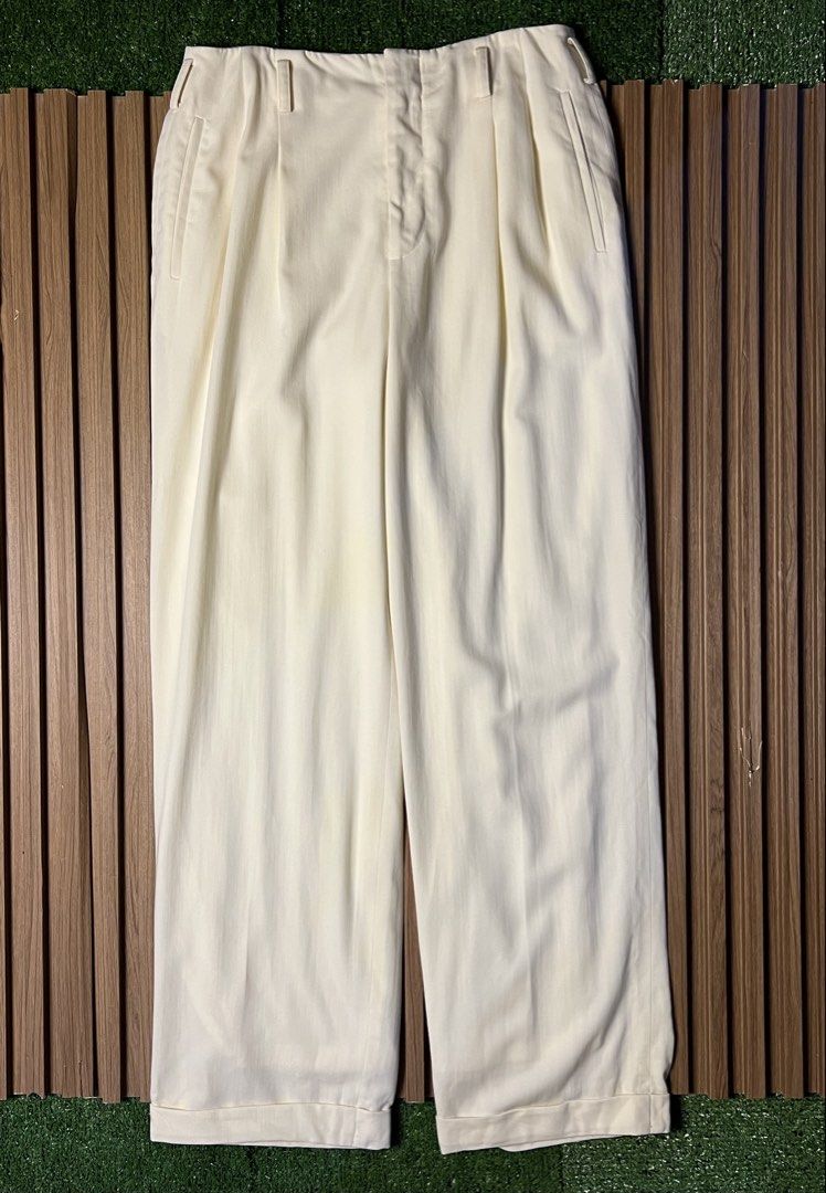 PURPLE LABEL RALPH LAUREN - DOUBLE PLEATED (Category: Luxury Apparel) located in Bacolod City. Submitted by timelessbyjosh (Listing ID 1470531047, Image 1). Description: BEST FOR CASUAL & FORMAL OUTFITS SIZE : 6 ACTUAL COLOR : WHITE COLOR RATE : 10 OUT OF 10 CONDITION : NEAR NEW MATERIAL : 100 % WOOL MADE IN : ITALY FLAWS : NONE DIMENSIONS WAIST - 30 LENGTH - 41 THIGH - 13 LEG OPENING - 9 MEASUREMENT TAKEN WHILE LAYING FLAT. PLEASE COMPARE THE ME