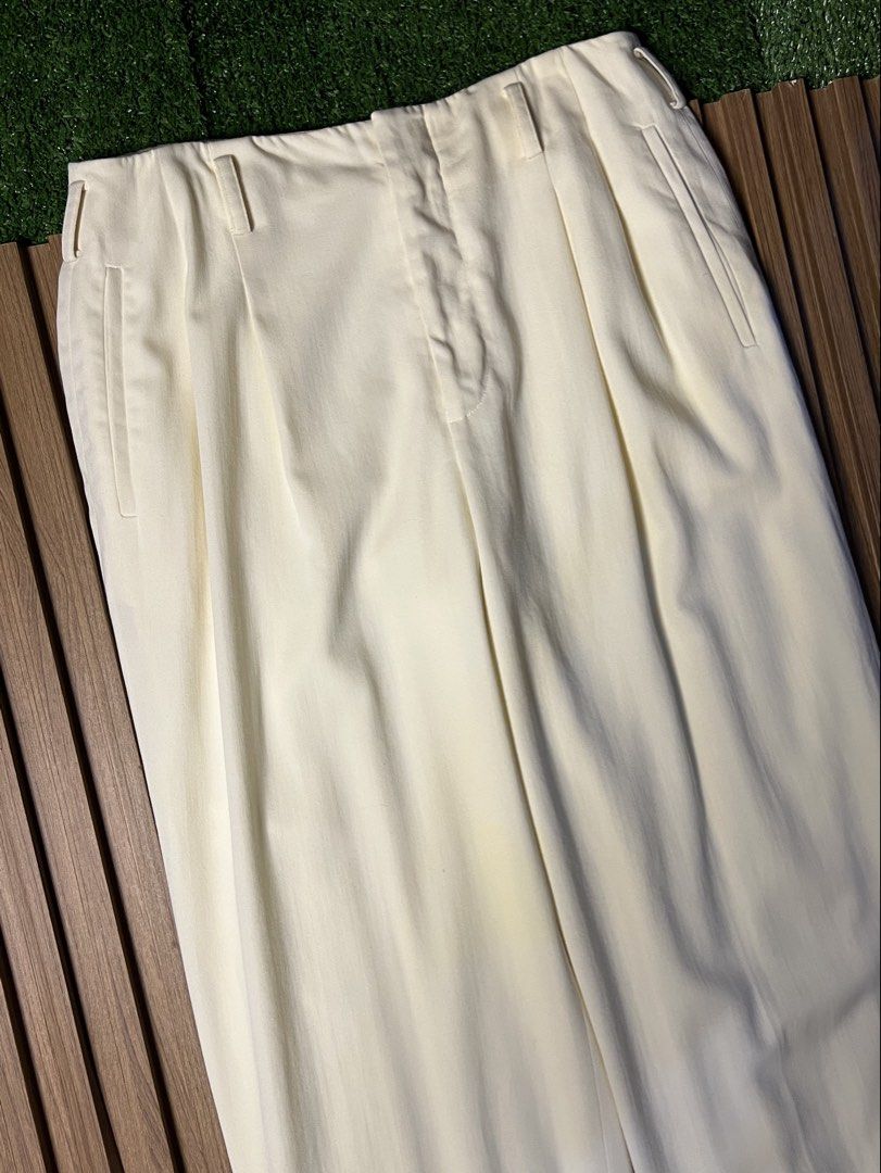 PURPLE LABEL RALPH LAUREN - DOUBLE PLEATED (Category: Luxury Apparel) located in Bacolod City. Submitted by timelessbyjosh (Listing ID 1470531047, Image 2). Description: BEST FOR CASUAL & FORMAL OUTFITS SIZE : 6 ACTUAL COLOR : WHITE COLOR RATE : 10 OUT OF 10 CONDITION : NEAR NEW MATERIAL : 100 % WOOL MADE IN : ITALY FLAWS : NONE DIMENSIONS WAIST - 30 LENGTH - 41 THIGH - 13 LEG OPENING - 9 MEASUREMENT TAKEN WHILE LAYING FLAT. PLEASE COMPARE THE ME