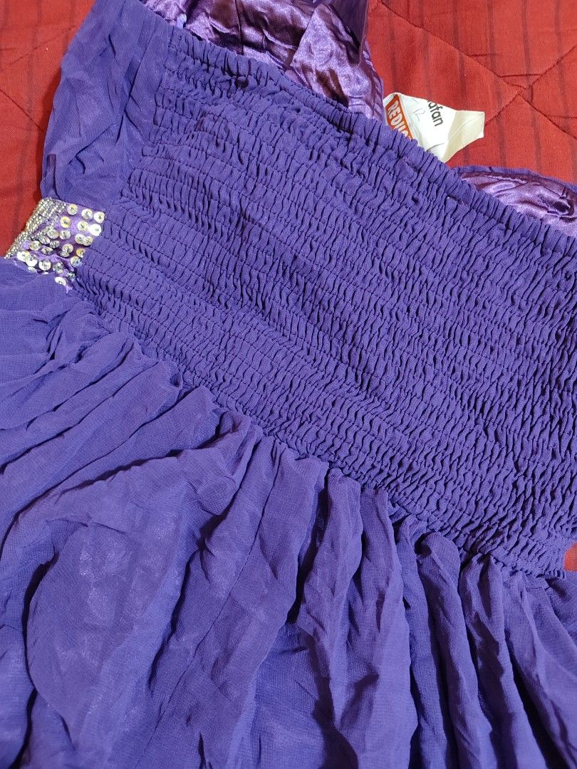 Purple One-Shoulder Bubble Chiffon Dress (Category: Dresses) located in Iloilo. Submitted by cynehllevie (Listing ID 1470373112, Image 3). Description: 🍥an elegant one-shoulder neckline with a beautifully pleated, ruched bodice. The waist is accentuated by a thick, eye-catching belt fully detailed with sparkling silver sequins and gold beads. 🍥Perfect for proms, weddings, cocktails, formal dinners, or festive holiday parties! 🍥size s-m.