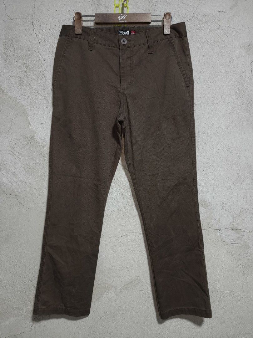 QUIKSILVER PANTS (Category: Jeans) located in Butuan. Submitted by miltonpulido (Listing ID 1470458826, Image 1). Description: Quiksilver Dimes: Waistline 32-33 Length 39.5 Hem 8.1 like new no issue.