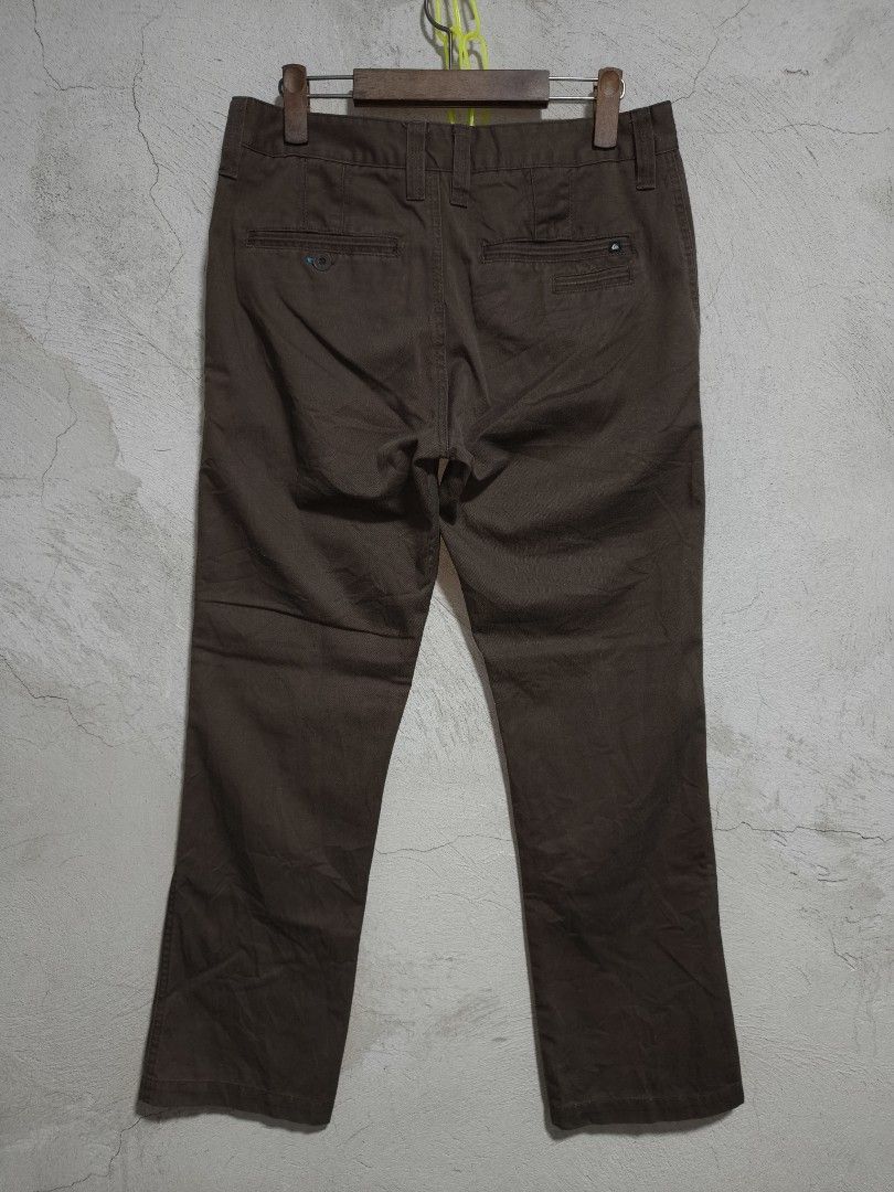 QUIKSILVER PANTS (Category: Jeans) located in Butuan. Submitted by miltonpulido (Listing ID 1470458826, Image 2). Description: Quiksilver Dimes: Waistline 32-33 Length 39.5 Hem 8.1 like new no issue.