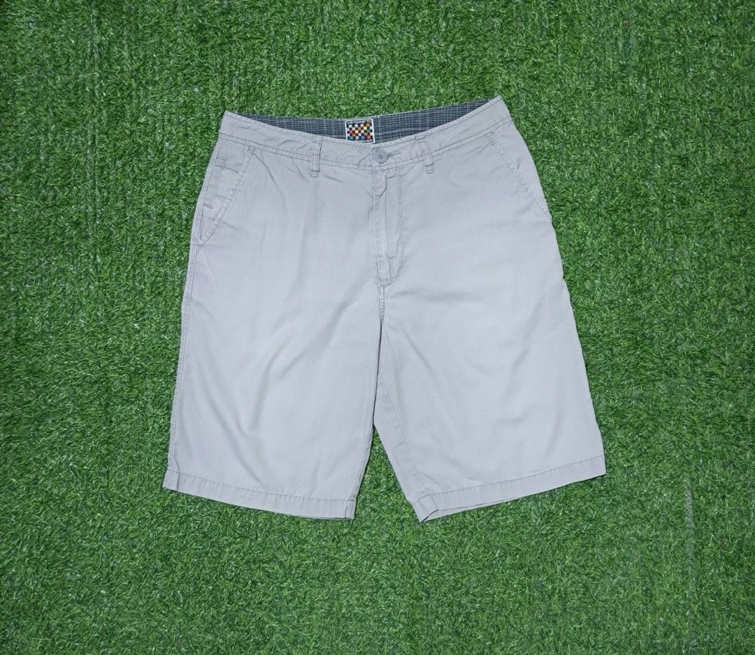 Quiksilver Short (Category: Shorts) located in Victorias. Submitted by ray_rare_picks (Listing ID 1470411702, Image 3). Description: Quiksilver ‎• Waist- 32 inch ‎• Length- 21 inch ‎• Leg Opening- 11 inch ‎• 9/10 Color Rate • With quiksilver patch front and back ‎• Excellent Condition ‎• No issue (need wash) Dm me if interested📩 Location: Victorias City, Negros Occidental.