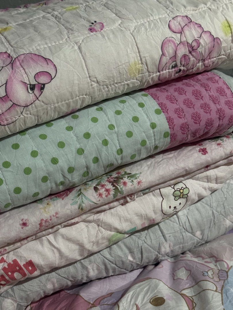 QUILT COMFORTER AND DUVET COVER (Category: Children's Beds) located in Caloocan City. Submitted by ravihannaa (Listing ID 1470500397, Image 2). Description: 350 each 500 patchwork Single-double.