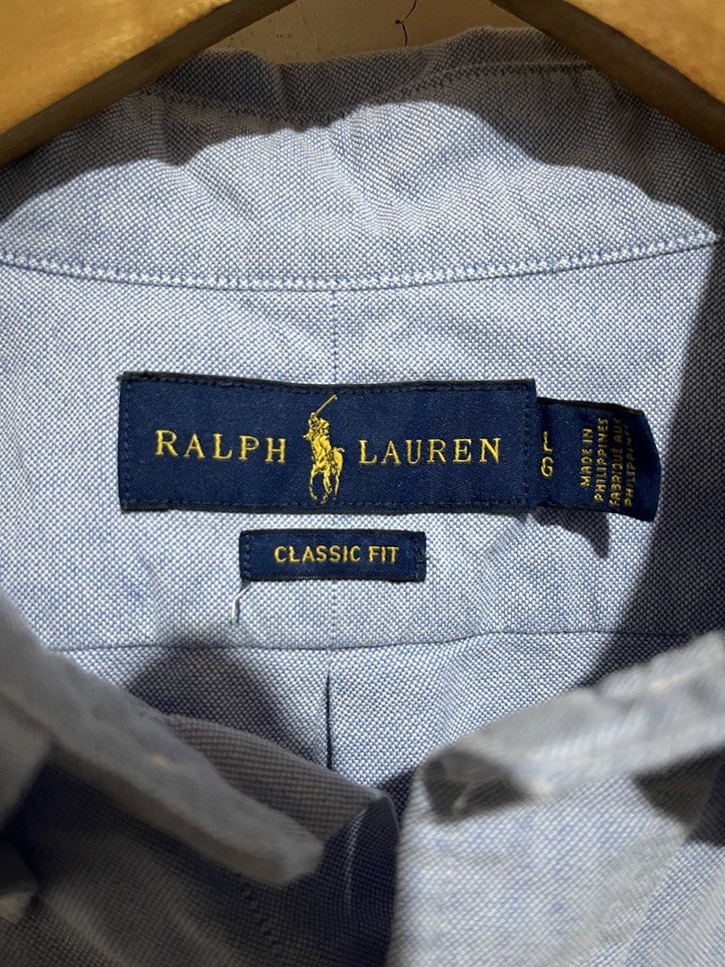 Ralph lauren button down short sleeve (Category: Formal Shirts) located in San Francisco. Submitted by dckim_19 (Listing ID 1470512075, Image 2). Description: Excellent condi No issue Width: 23 Length 29.