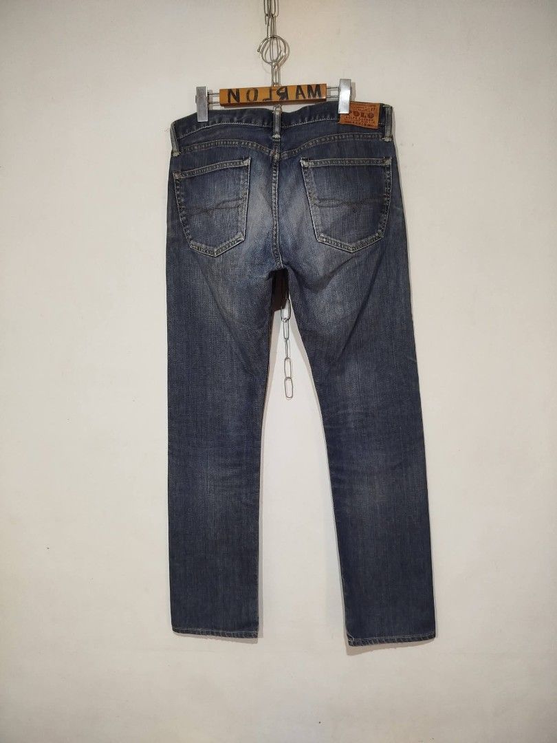 Ralph Lauren Pants size 34 Actual (Category: Jeans) located in Manila. Submitted by marlonmuncada_picker05 (Listing ID 1470495088, Image 2). Description: 📍POLO RALPH LAUREN PANTS SIZE 34 ACTUAL ✅750 + SF ONLY ✅SIZE 32 ON TAG (ACTUAL SIZE 34) 17 " ✅LENGTH 42 " ✅HEM 7.5 " ✅RISE 10.5 " ✅THIGH 12 " ✅INSEAM 32 " ✅9/10 COLOR RATE AND CONDITON ✅SIGN OF USAGE ✅LEATHER PATCH ✅MADE IN MEXICO ✅MOP : GCASH / MAYA ✅MOD : J&T / LALAMOVE 📍LOCATION : NORTH CAL