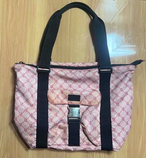 (Category: ) located in . Submitted by senggggg. (Listing ID 1470525016, Image 1). Description: .