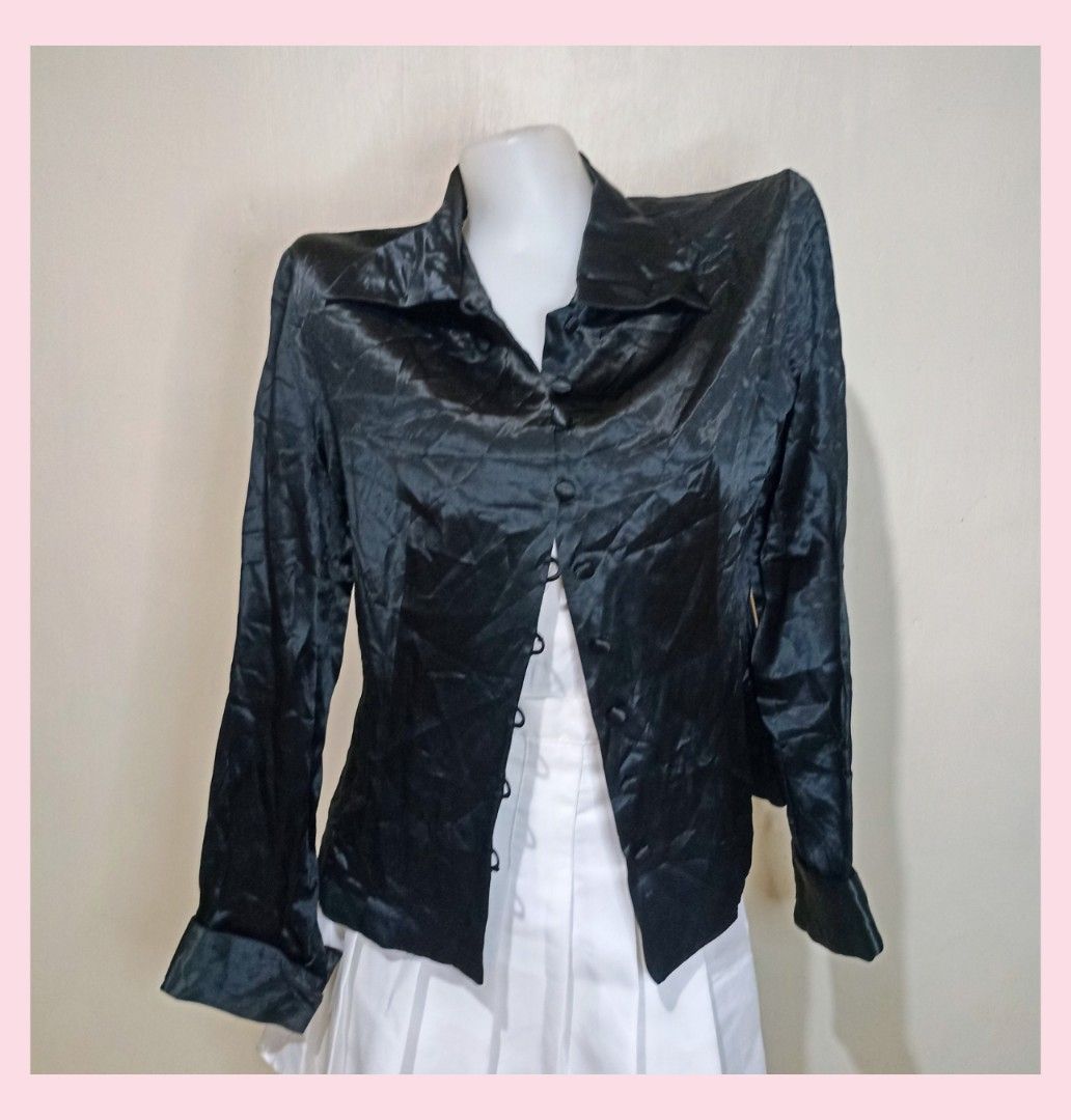 Random Blouses (Category: Blouses) located in Manila. Submitted by goldenmountain.e4137d (Listing ID 1470492581, Image 3). Description: Please message me if you're interested, I'll give the other details..