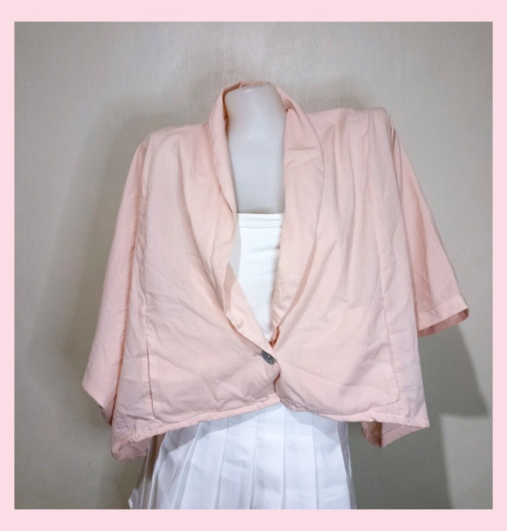 Random Tops (Category: Longsleeves) located in Manila. Submitted by goldenmountain.e4137d (Listing ID 1470493071, Image 2). Description: Hi, please message me if you're interested. I'll send the other details..