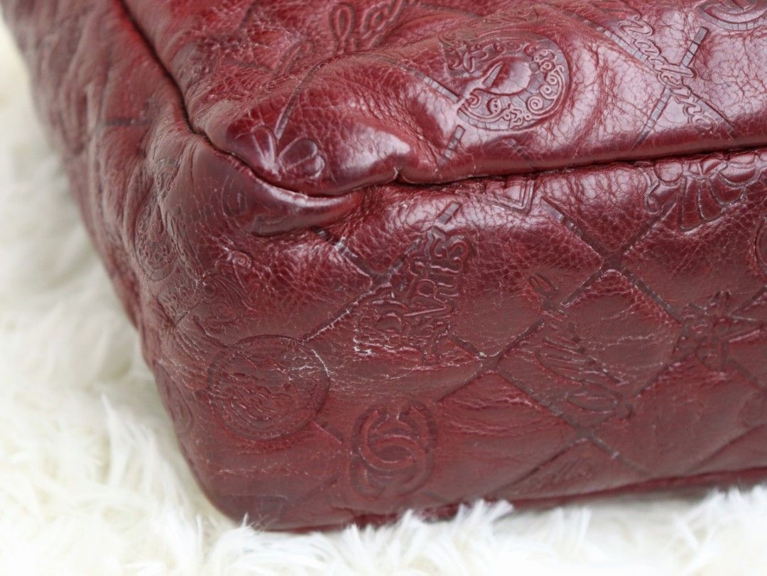 Rare Chanel Flap Charms Edition (Category: Luxury Bags & Wallets) located in Mandaluyong City. Submitted by amps.ae (Listing ID 1470481086, Image 3). Description: Material: Limited Edition with quilted design and embossed "charms" Condition : 9/10 Authenticity : with entrupy and double money back guarantee Pick up or meet up ok for peace of mind.