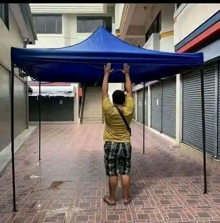 RECTRACTABLE TENT 2*2M & 3*3M (Category: Outdoor Furniture) located in Manila. Submitted by zhaeila23 (Listing ID 1470410157, Image 3). Description: Retractable Tent Onhand and Brandnew💯 Heavyduty✨ 2x2m - ₱1,800 only! 3x3m - ₱2,000 only! Colors Available: 🟤🔵🔴🟢 📍SANMIGUEL,PASIG LOC!! DM FOR ORDER 📩.