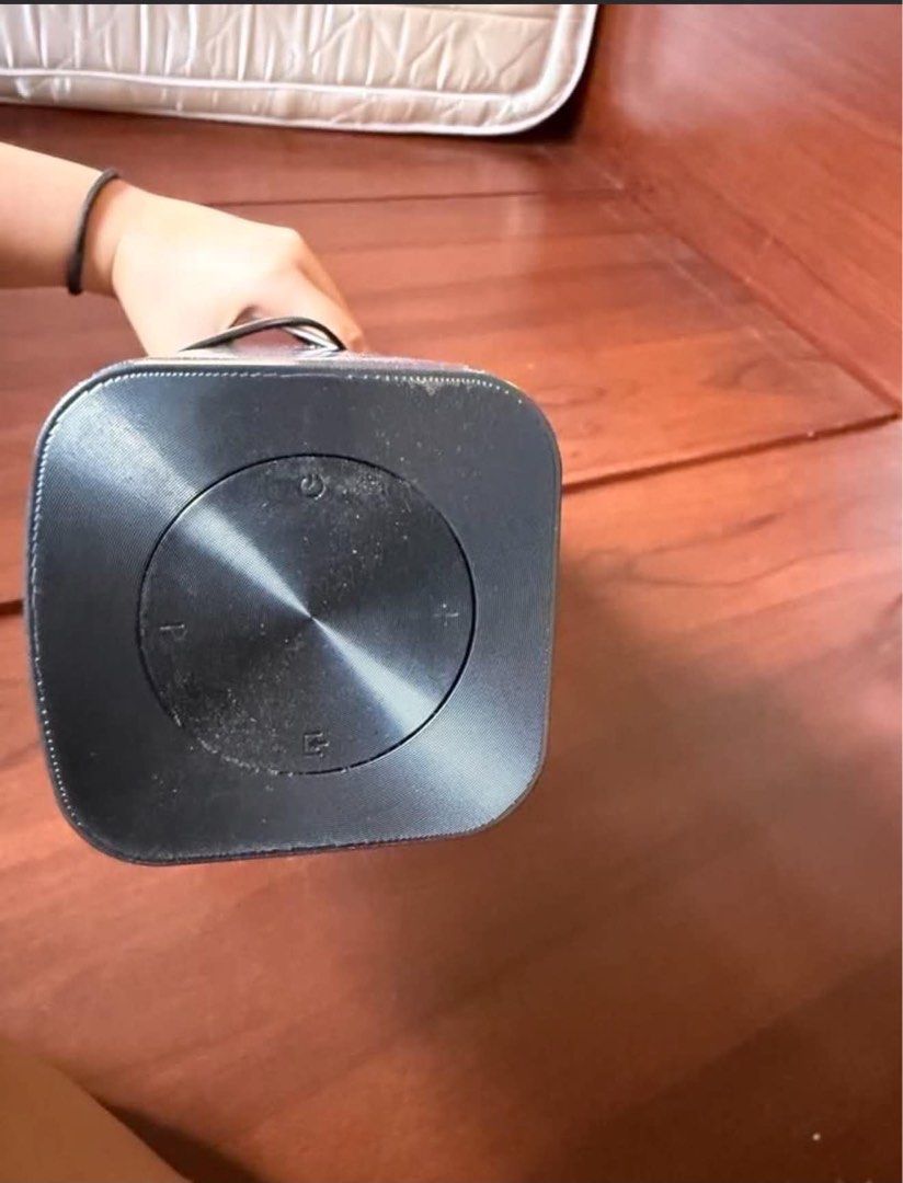 Redmi TV Soundbar Black (Category: Soundbars, Speakers & Amplifiers) located in Las Pinas. Submitted by basicapparel_mnl (Listing ID 1470372734, Image 1). Description: Redmi Soundbar - Black Redmi soundbar - Power and control buttons on top - Rear port for cable connections - Great for home entertainment Lightly Used, still in its best condition RFS: upgraded .