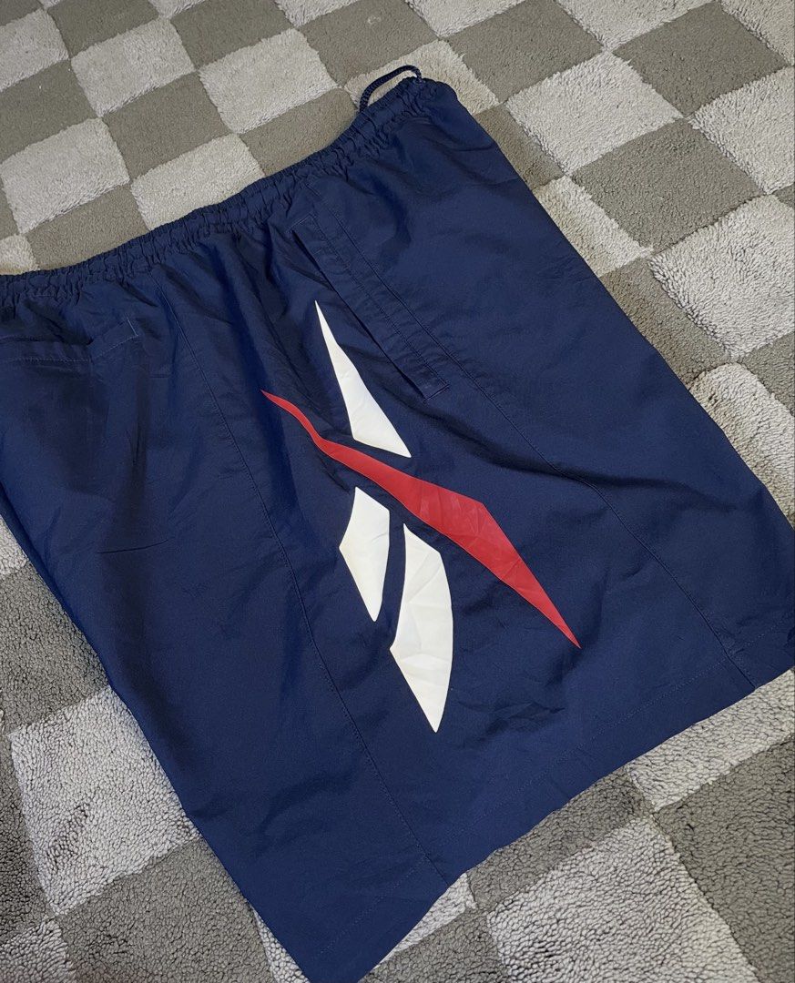 REEBOK (Category: Shorts) located in Davao. Submitted by the_rare_hustla (Listing ID 1470374725, Image 3). Description: REEBOK Issue None Need Wash Only Color rate 10/10 Width - 34 Length - 20 Size XL on tag Dm If Interested!.