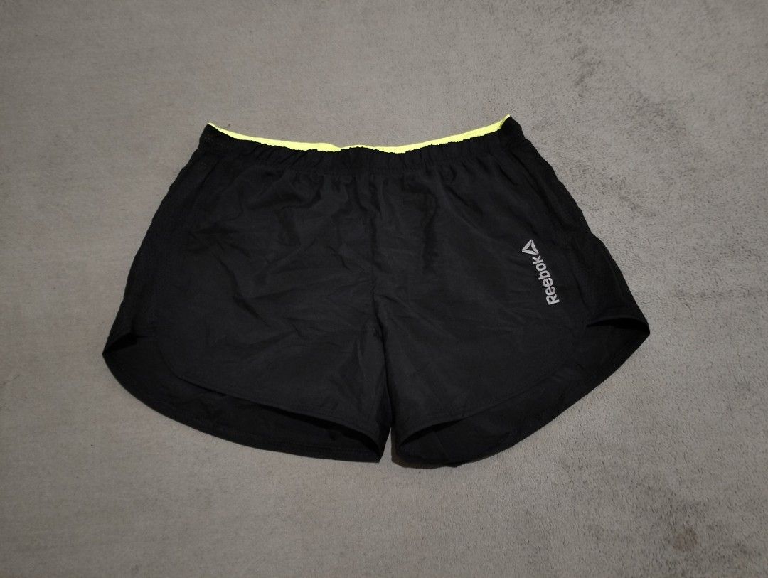 Reebok running short (Category: Shorts) located in Tabaco. Submitted by centthrif55361 (Listing ID 1470387707, Image 1). Description: Reebok running short Xs W:26-27 L:10 Excellent condition Color rate 10/10 No issue .