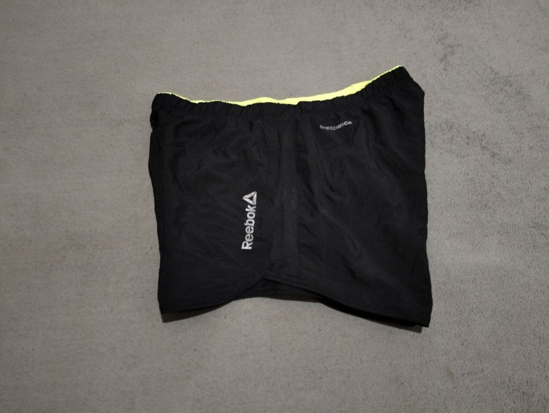 Reebok running short (Category: Shorts) located in Tabaco. Submitted by centthrif55361 (Listing ID 1470387707, Image 2). Description: Reebok running short Xs W:26-27 L:10 Excellent condition Color rate 10/10 No issue .