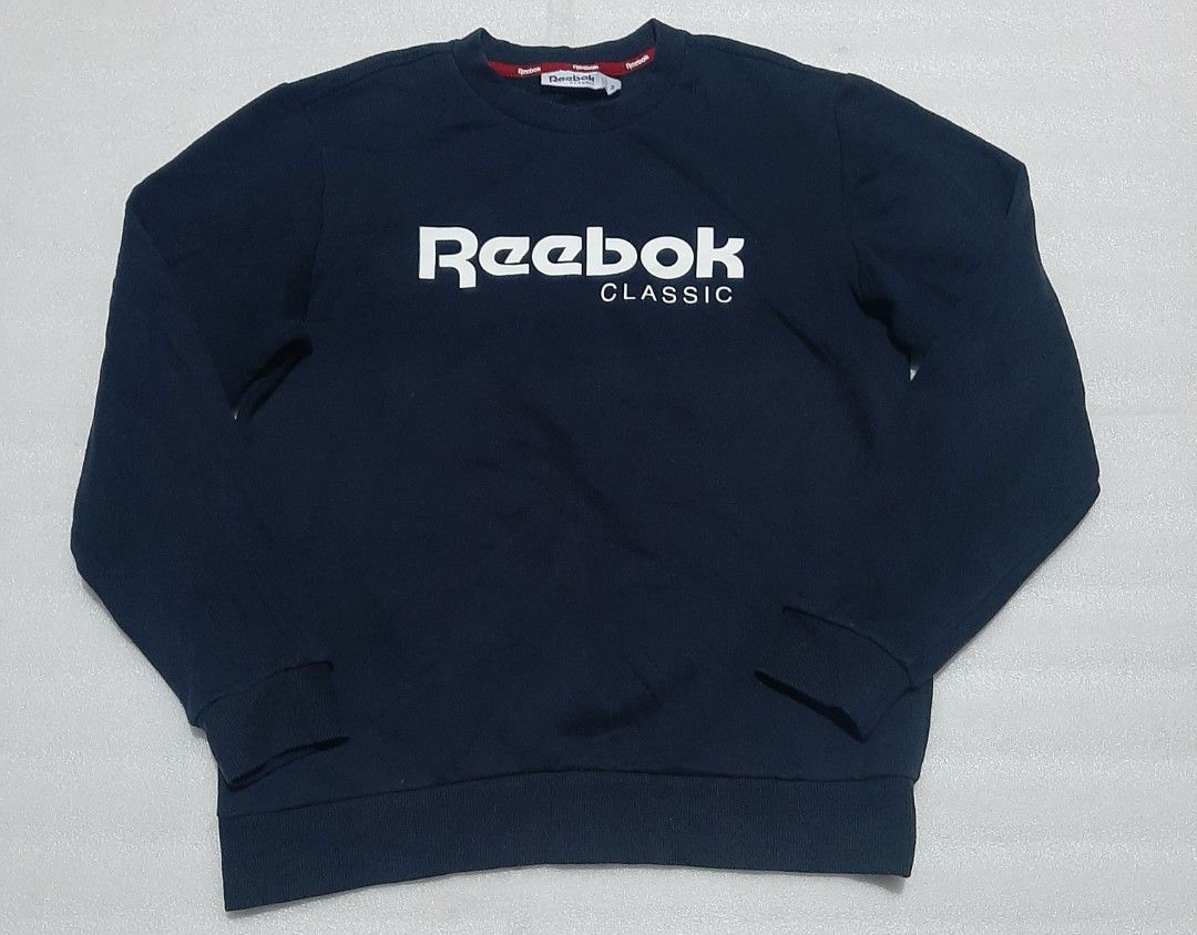 Reebok sweatshirt (Category: Coats, Jackets and Outerwear) located in General Santos City (Dadiangas). Submitted by thrift_raid (Listing ID 1470554429, Image 1). Description: size Medium.