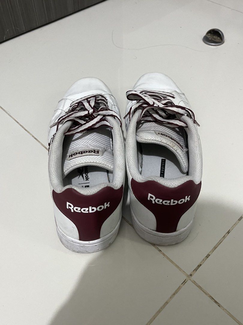 Reebok White Sneakers (Category: Sneakers) located in Manila. Submitted by ljumendoza (Listing ID 1470435008, Image 3). Description: US 10 Heavily Used Rfs: di na nagagamit Negotiable.