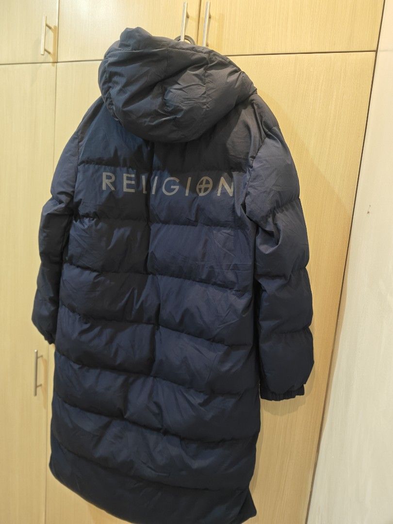 Religion London Puffer Down Jacket Navy Blue Long (Category: Coats, Jackets and Outerwear) located in Malabon City. Submitted by neon.neon2 (Listing ID 1470544381, Image 3). Description: For sale! 2300 php only firm! No more lastprice! Long puffer jacket for men Brandnew from japan complete with hangtags Brand religion london Color dark navy blue Size large can fit XL Dimes: - width 24/25 inches - lenght 45 inches Kindly message me if interested 