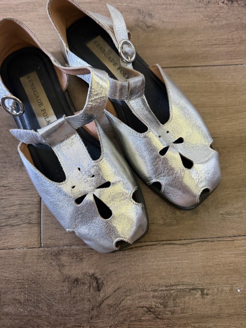 Renegade folk sandals (Category: Sandals) located in Davao. Submitted by declutterbycenc (Listing ID 1470405997, Image 3). Description: Silver size 8.