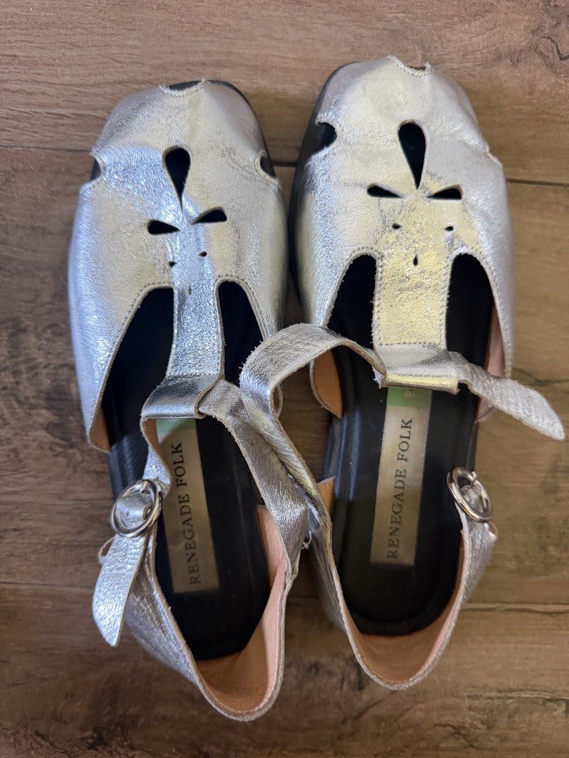 Renegade folk sandals (Category: Sandals) located in Davao. Submitted by declutterbycenc (Listing ID 1470405997, Image 2). Description: Silver size 8.