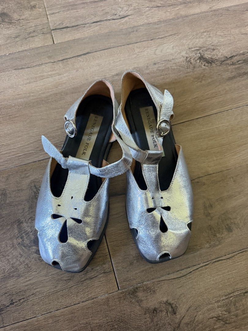 Renegade folk sandals (Category: Sandals) located in Davao. Submitted by declutterbycenc (Listing ID 1470405997, Image 1). Description: Silver size 8.