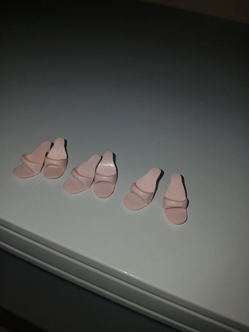 Repro heels baby pink (Category: Kids Toys) located in Subic. Submitted by frncnjntmr22 (Listing ID 1470551061, Image 1). Description: set only..