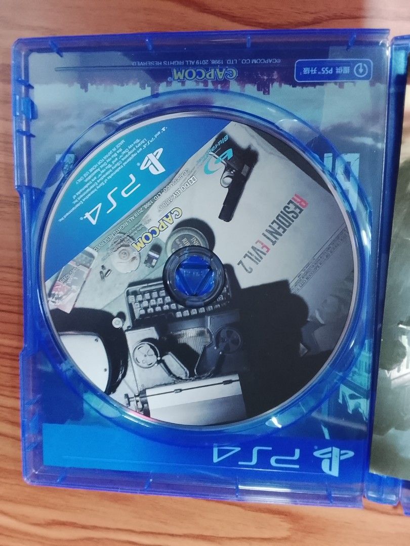 Resident Evil 2 Remake (Category: PlayStation) located in Cabuyao City. Submitted by coinhunter8 (Listing ID 1470458363, Image 3). Description: Resident Evil 2 remake great gameplay. Long gameplay alot of puzzle quest. graphics 9.5.