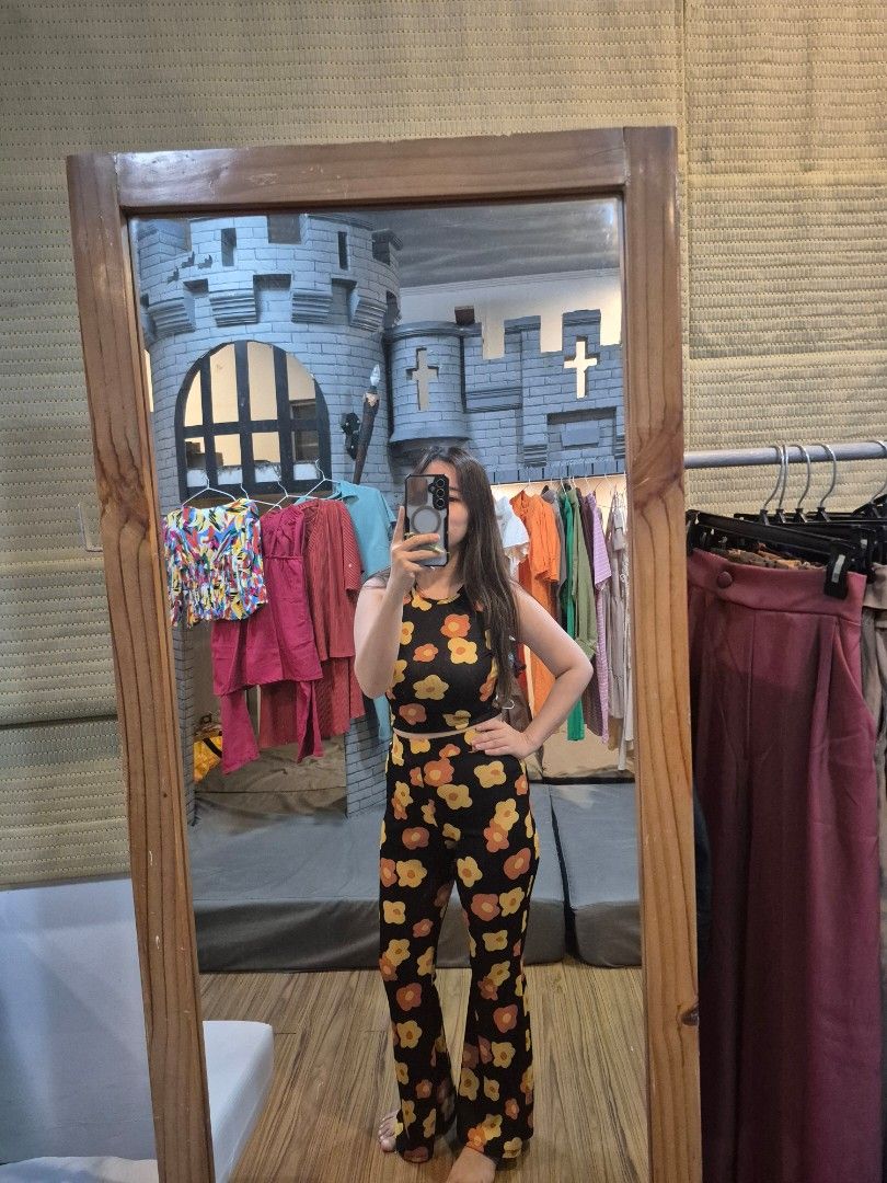 Retro Floral Coords (Category: Sets or Coordinates) located in Manila. Submitted by kayencee_27 (Listing ID 1470556881, Image 3). Description: Brandnew sets with individual plastic floral design ribknit fab garterized waistline flare pants bust is 32"-36" wa9st is 26"-30".