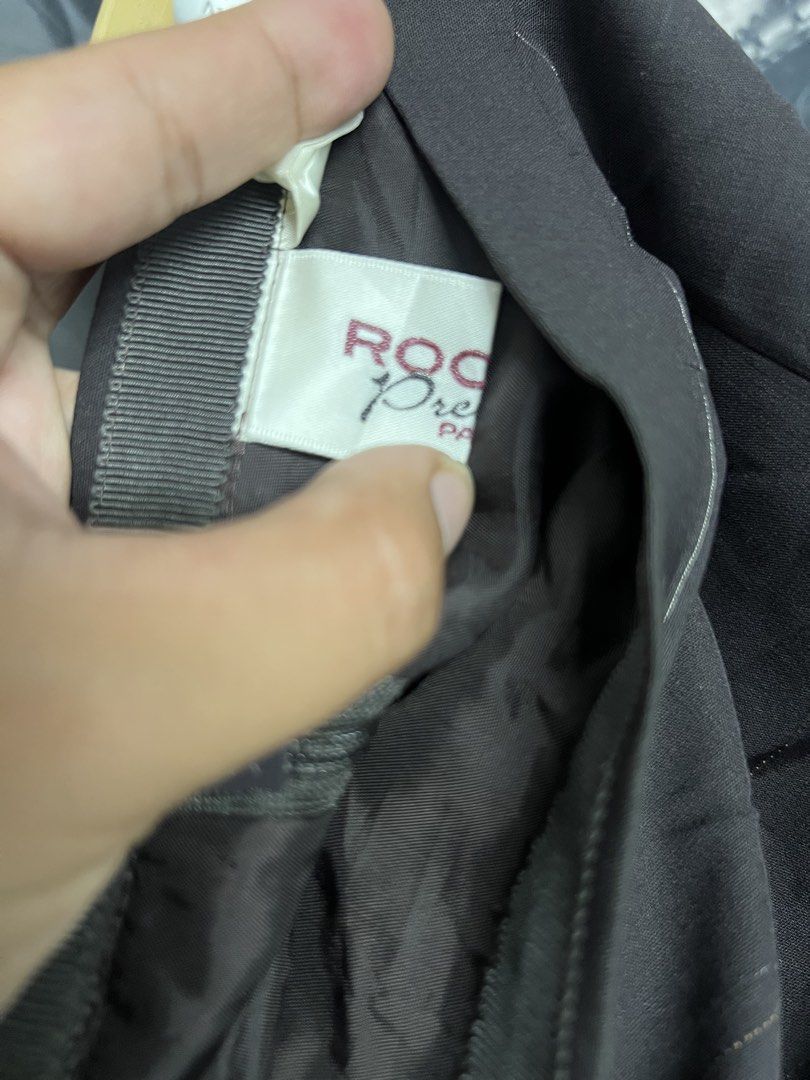 ROCHAS (Category: Skirts) located in Dasmarinas. Submitted by jessputrages (Listing ID 1470538259, Image 3). Description: For sale Rochas Excellent condition No issue 1500 plus shipping fee Pm for more details.