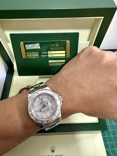 (Category: ) located in . Submitted by hodinkee_293 (Listing ID 1470456393, Image 1). Description: .