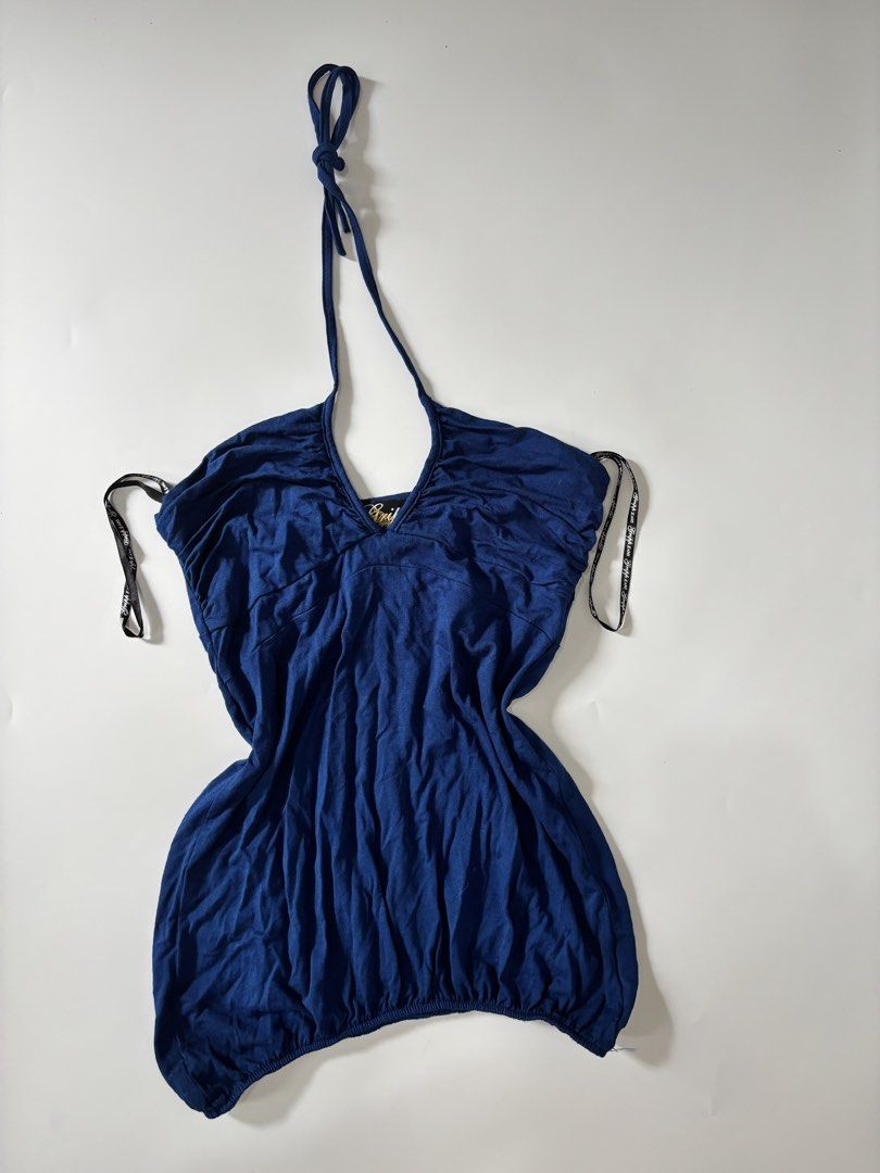 royal blue y2k halter top (Category: Sleeveless) located in Binan City. Submitted by byhiraeth (Listing ID 1470478329, Image 1). Description: -small to medium -no ww -see last slide for flaw -will only entertain offers since IM out of reply quota -loc is santa rosa, laguna.