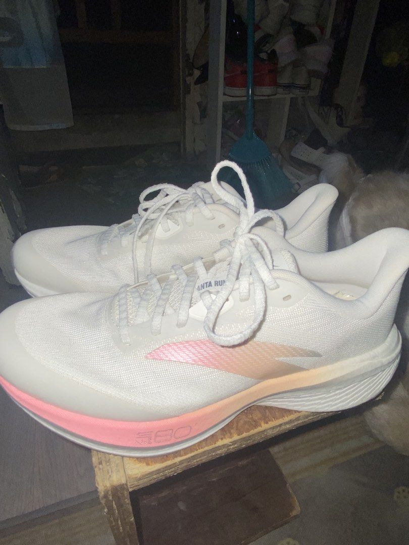Running shoes fs (Category: Sneakers) located in Makati City. Submitted by ashley_m (Listing ID 1470434858, Image 1). Description: Running shoes.
