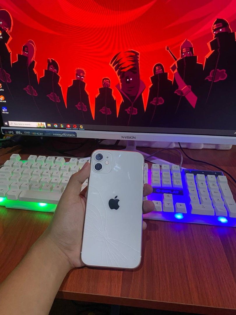 Rush iPhone 11 white 128 GB (Category: iPhone 11 Series) located in Rizal. Submitted by jherwinguirhem (Listing ID 1470503123, Image 1). Description: FOR SALE IPHONE 11 128 GB WHITE (7500) makinis LLA US VARIANT PHILIPPINES 82% Battery health (original) Issue Replace LCD OLED working face I'd true tone Backglass Medyo maluwag charging pin Pero nag chacharge Can provide 3 utools True tone working Face id working Earpiece working Volume working No 