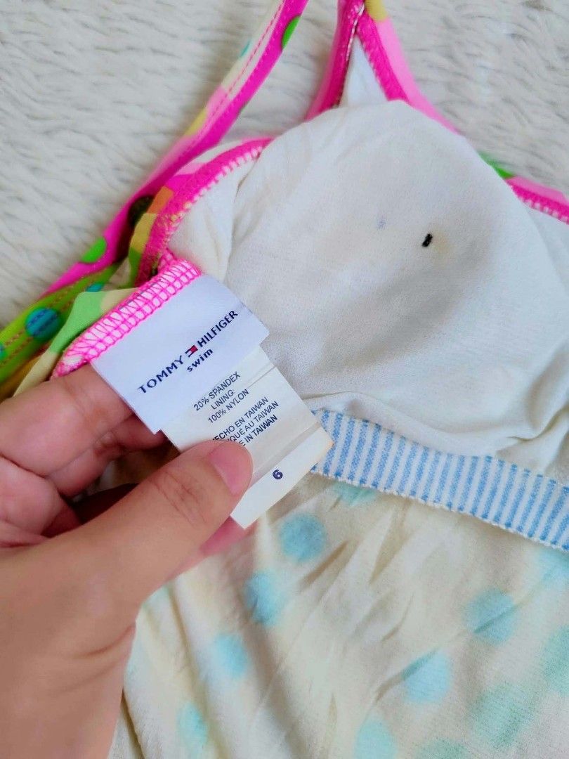 (S) TOMMY HILFIGER Swimsuit (Category: Bikinis & Swimsuits) located in Paranaque City. Submitted by sl_shop05 (Listing ID 1470358408, Image 3). Description: 🌻Good Condition🌻 🌼Brand: TOMMY HILFIGER ➡️Padded 💫minimal black dots stain sa inner part see photo ✨Size: Small ❎𝑨𝒍𝒍 𝒊𝒕𝒆𝒎𝒔 𝒂𝒓𝒆 𝑷𝑹𝑬𝑳𝑶𝑽𝑬𝑫 𝒊𝒏 𝑮𝒐𝒐𝒅 𝑪𝒐𝒏𝒅𝒊𝒕𝒊𝒐𝒏 ❎𝑷𝒍𝒆𝒂𝒔𝒆 𝒅𝒐 𝒎𝒂𝒏𝒂𝒈𝒆 𝒚𝒐𝒖𝒓 𝒆𝒙𝒑𝒆𝒄𝒕𝒂𝒕𝒊𝒐𝒏𝒔. ❎𝑾𝑨𝑺𝑯 𝒃𝒆𝒇𝒐𝒓𝒆 𝑼𝑺𝑬‼️ ❎�