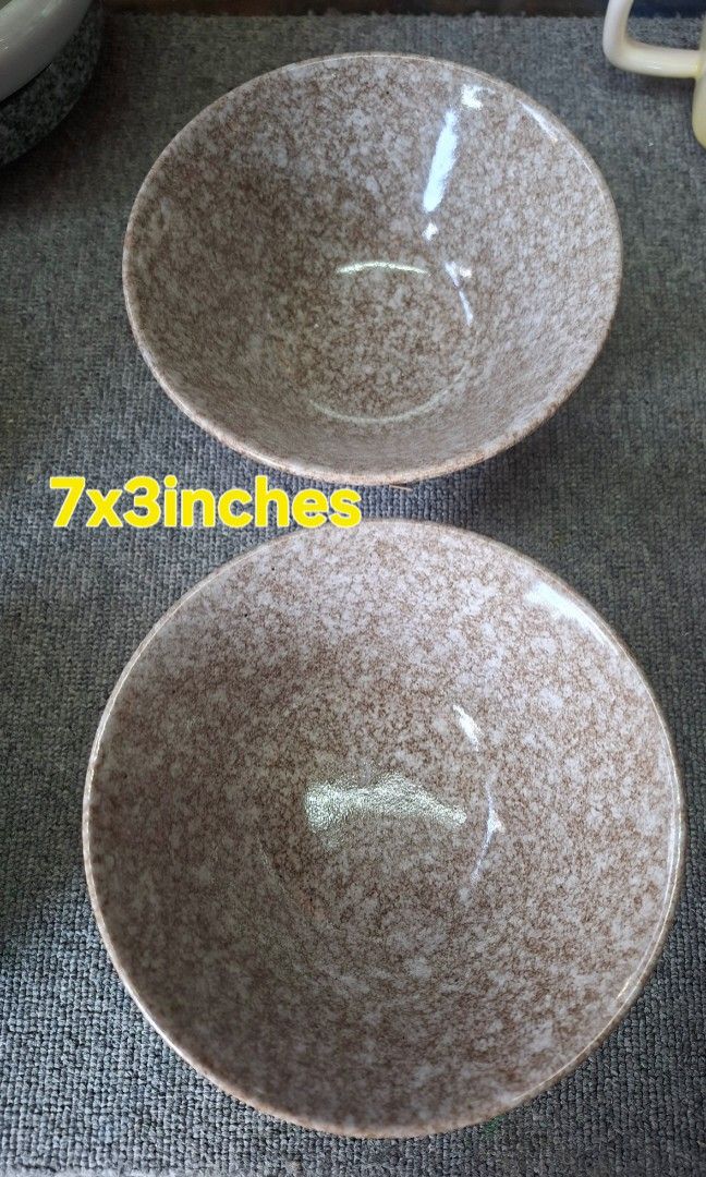 Sakura bowls (Category: Other Kitchenware & Tableware) located in Quezon City. Submitted by sabadojuliet25680 (Listing ID 1470446551, Image 1). Description: sakura bowls ramen bowls all goods and no chips 199/2pcs..