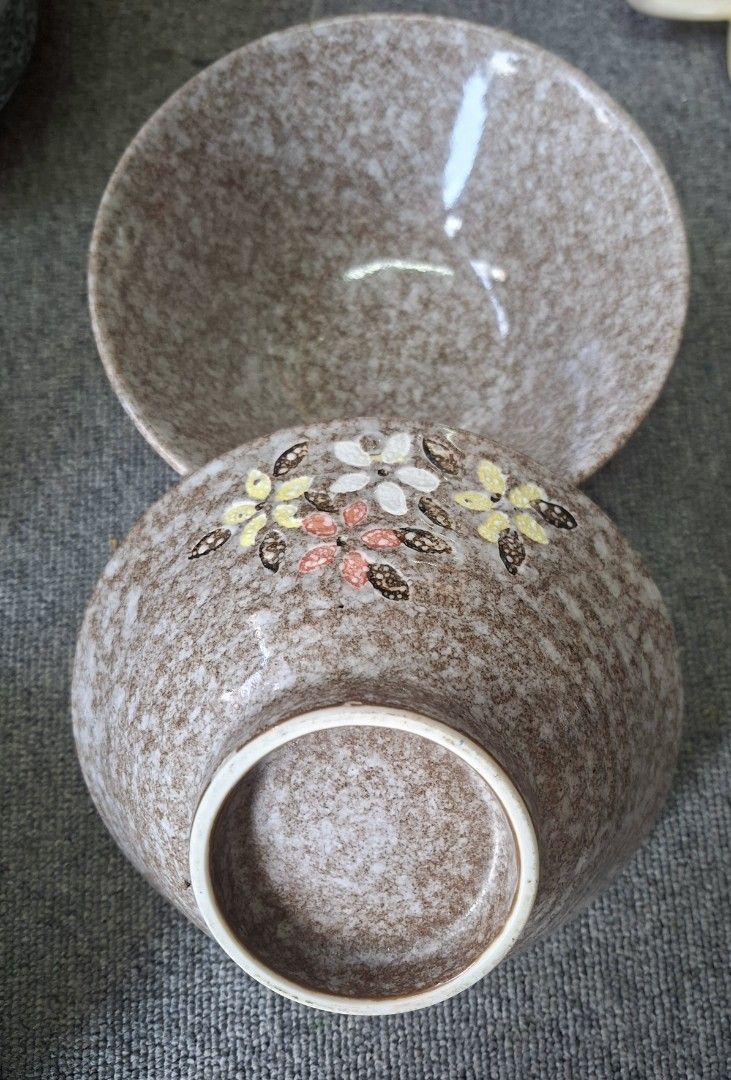 Sakura bowls (Category: Other Kitchenware & Tableware) located in Quezon City. Submitted by sabadojuliet25680 (Listing ID 1470446551, Image 2). Description: sakura bowls ramen bowls all goods and no chips 199/2pcs..