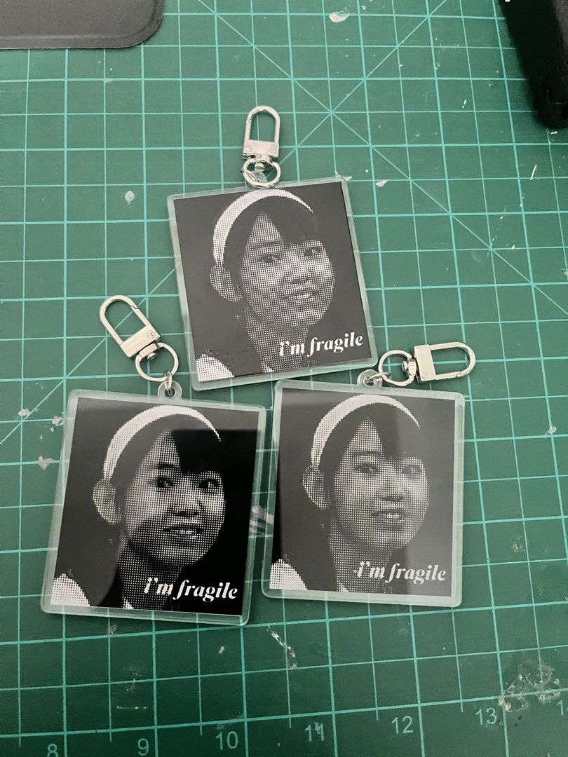 Sakura Le Sserafim Fanmade Keychain (Category: K-Wave Merchandise) located in Pasig City. Submitted by ketcatket (Listing ID 1470504007, Image 2). Description: - Fanart made by me - Decluttering old stocks of keychain that was made for art markets - Was sold for 150PHP, will sell for 80PHP - RFS: Need funds for capstone and discontinuing this keychain.