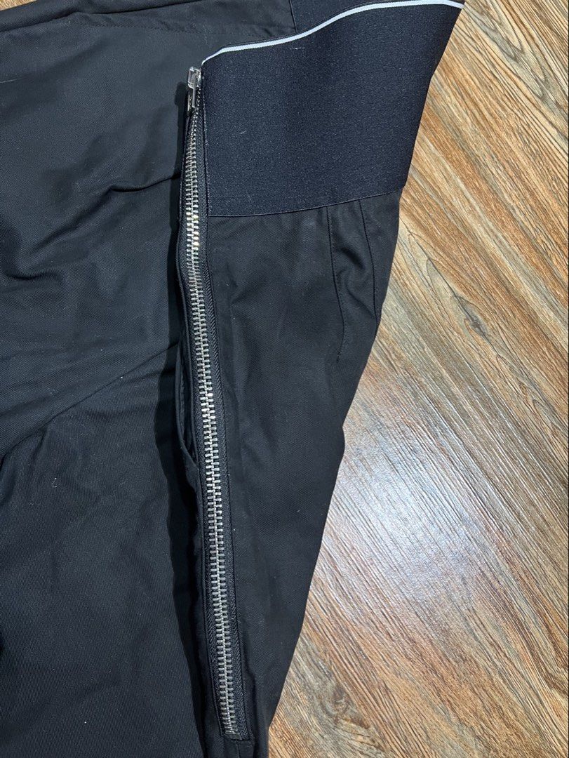 SALE‼️Alexander wang pants (Category: Other Bottoms) located in San Jose del Monte. Submitted by senorita_wella (Listing ID 1470464934, Image 3). Description: .