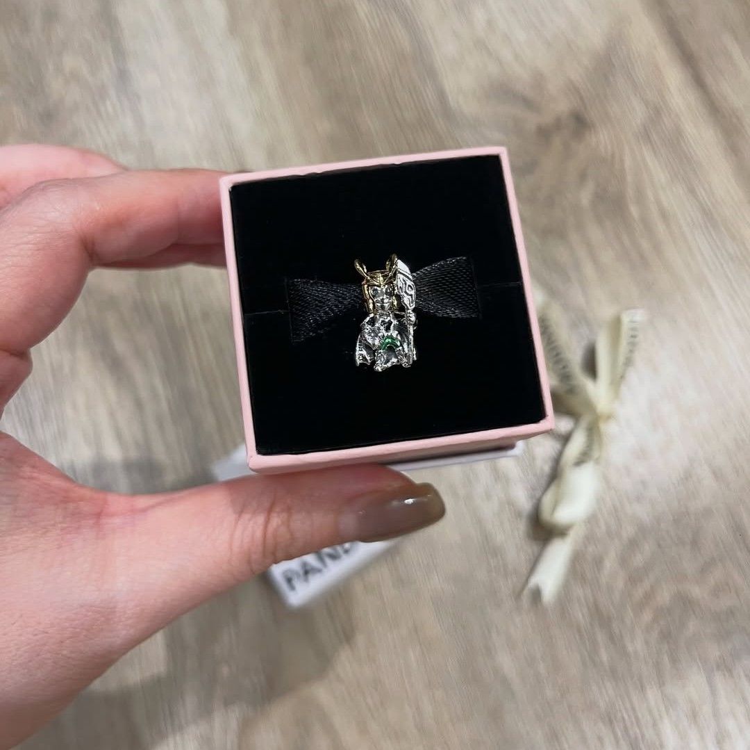 SALE❗Pandora Marvel Loki Charm (Category: Charms) located in Manila. Submitted by badaloves_u (Listing ID 1470476405, Image 1). Description: - 💯 Authentic Pandora with Authenticity ALE marks - FREE Box and Paper bag 🛍️ - ✨ FREE Cleaning to any Pandora Store 🛵 LALAMOVE courier for same day delivery 🚚 J&T provincial courier.