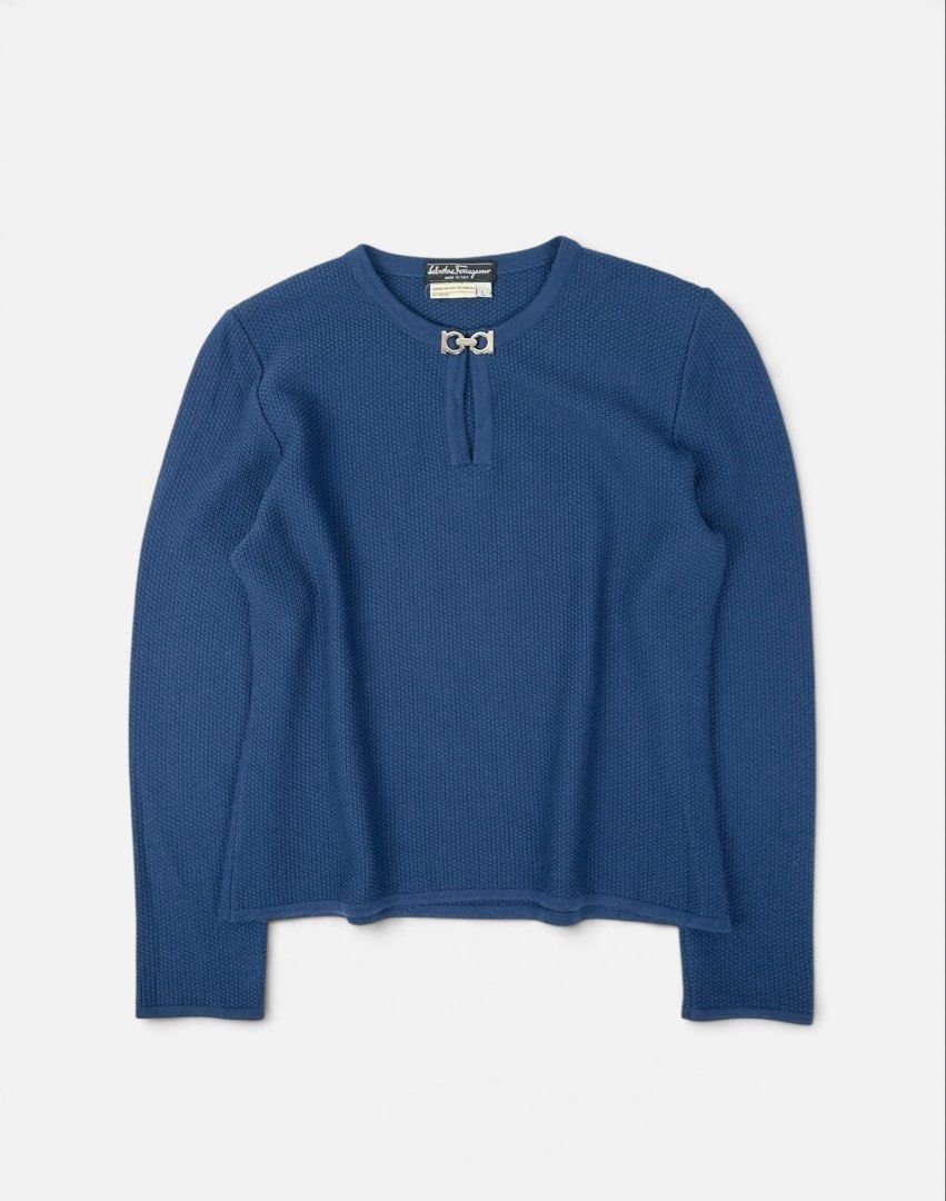 Salvatore (Category: Luxury Apparel) located in Manila. Submitted by draftdrops (Listing ID 1470431149, Image 1). Description: Logo collar design and excellent condition Width :19 Length :23 Size:medium (Womens) .